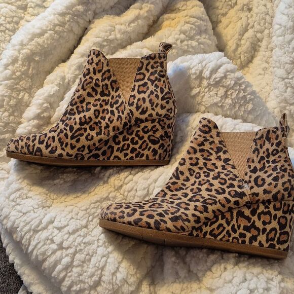 Toms Women's 9 Animal Print Wedge Ankle Boots - Picture 6 of 6